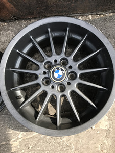 BMW (1 фото из 2)