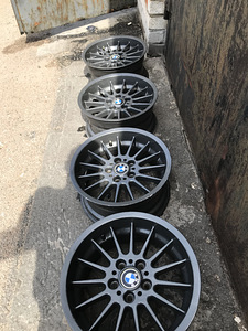 BMW (2 фото из 2)