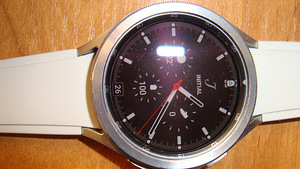 Samsung Galaxy watch 4 Classic 46mm hõbedane nutikell (2 foto / 3)