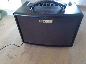 Boss 22AC-Lx kaaskantav kitarr võimendi (1 foto / 3)