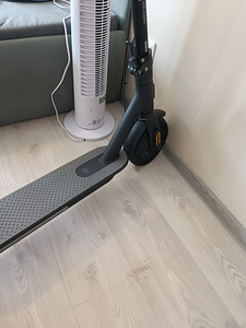 Elektriline tõukeratas Xiaomi Essential (7 foto / 9)