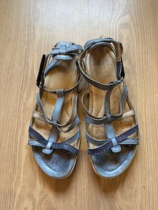 Ecco sandaalid nr 39 (1 foto / 4)
