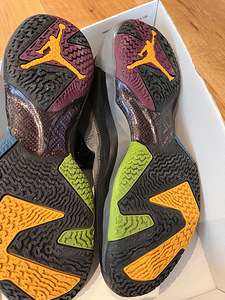 Müüa peaaegu uued Air Jordan XXXVII korvpalli tossud nr 42 (6 foto / 7)