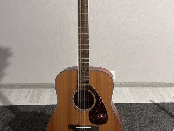 Müüa Yamaha kitarr