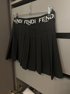 Fendi seelik (2 foto / 2)