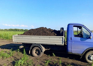 Must muld Sõelutud muld Põllumuld Viljakas muld 4t (2 foto / 4)