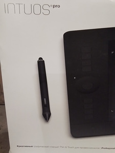 Графический планшет WACOM INTUOS PRO M (1 фото из 6)
