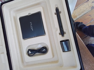 Графический планшет WACOM INTUOS PRO M (3 фото из 6)