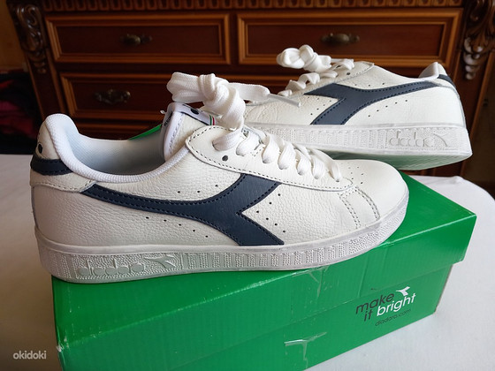 Diadora новый, кожа 38