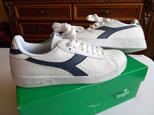 Diadora новый, кожа 38 (1 фото из 4)