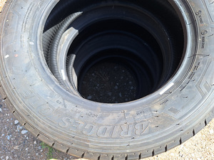 BRIDGESTONE DURAVIS R660 ECO 205/65 R16C 107/105T (5 foto / 5)