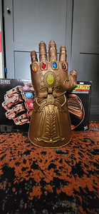 Avengers: Infinity War Marvel Legends Infinity Gauntlet (2 foto / 5)