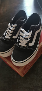 Обувь Vans (1 фото из 4)