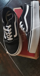 Обувь Vans (3 фото из 4)