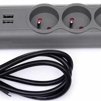 Pikendusjuhe 3m+2USB,5 pesad.