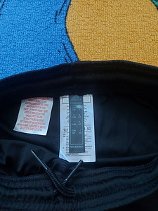 Lühike püksid Adidas 134/140. (2 foto / 2)