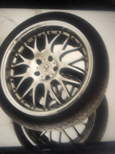 Диски Lexus r19 (1 фото из 2)