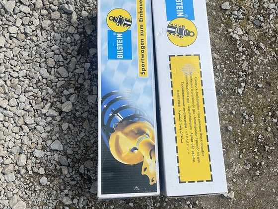 Передние амортизаторы Bilstein b8