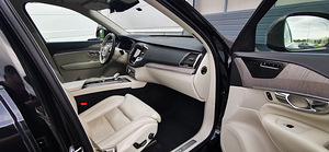 Volvo XC90 235hp Inscription 7s AT8 AWD 2.0 B5 KERS Kerghübr (9 фото из 12)