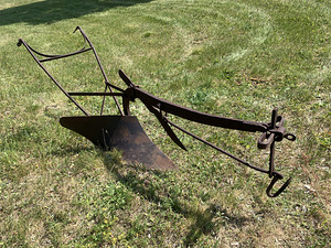 Hobuader (2 foto / 2)