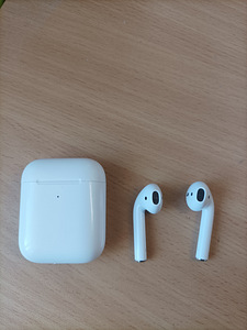 Air pods (1 foto / 4)
