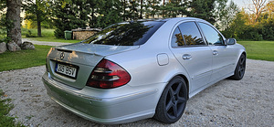 Mercedes-Benz E 320 Avantgarde 3.0 V6 CDI 165kW (3 foto / 9)