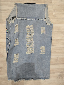 Vest (2 foto / 2)