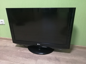 Телевизор LG 32LH2000 (1 фото из 1)