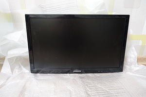 Телевизор Samsung SyncMaster T24B301 (1 фото из 1)