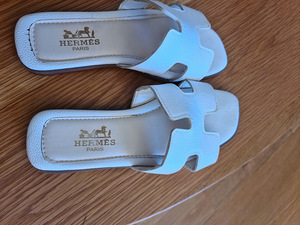 Hermesi naiste plätud s.37 replica (1 foto / 2)
