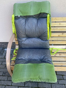 Padjad aiatoolile kõrge seljatoega (mõõdud 45x125 cm) (2 foto / 3)