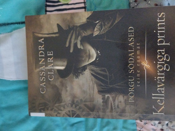 Cassandra Clare " Kellavärgiga prints "