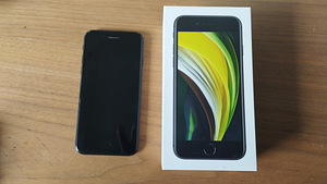 iPhone SE (1 фото из 1)