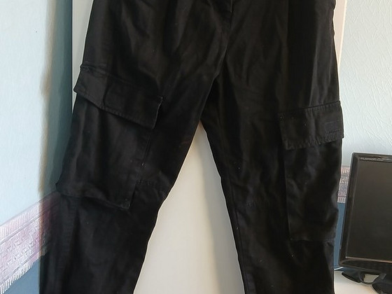 Naiste püksid bershka cargo suurus 34