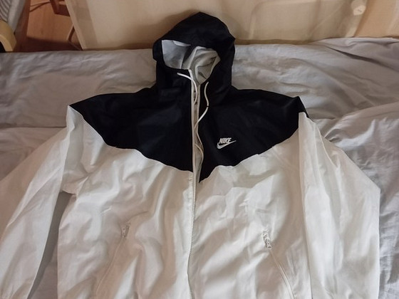 Müün nike kampsun