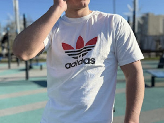 Футболка adidas