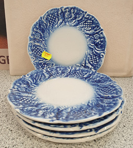 Uued keraamilised taldrikud, läbimõõt 20cm, 5 tk. (1 foto / 2)