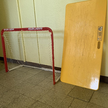 Hoki väravad viskamisega alusega