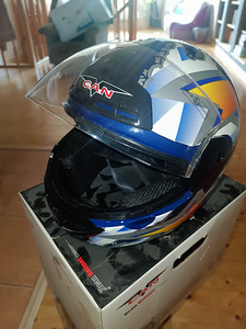 Продам мото шлемы. 180 evro (6 фото из 7)