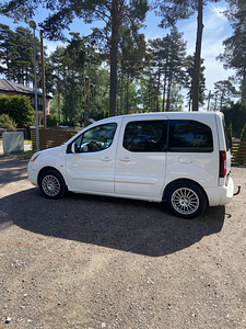 Autorent.Berlingo.Kärukonks.Vebasto puldiga (7 foto / 8)