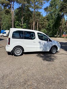 Autorent.Berlingo.Kärukonks.Vebasto puldiga (8 foto / 8)