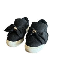 River Island, 36 (1 foto / 2)