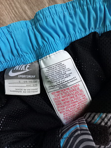 Nike шорты р.8-10лет (3 фото из 5)