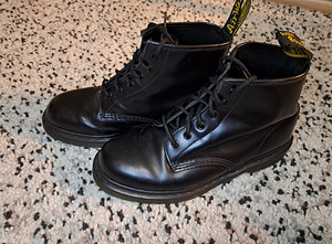 Dr. Martens (1 фото из 2)