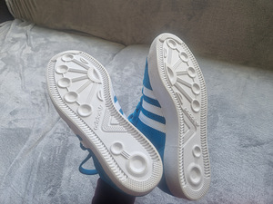 Adidas naiste vabaajajalatsid (2 foto / 5)