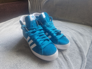 Adidas naiste vabaajajalatsid (4 foto / 5)