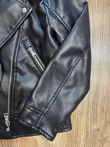 Детская куртка Zara (2 фото из 3)