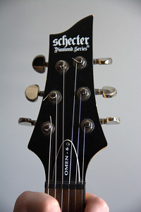 Модифицированная серия Schecter Omen 6 Diamond (5 фото из 6)