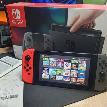 Nintendo Switch + карта microSD на 1 Тб