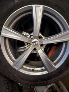 Продаются литые диски Volvo 18 (10 фото из 10)